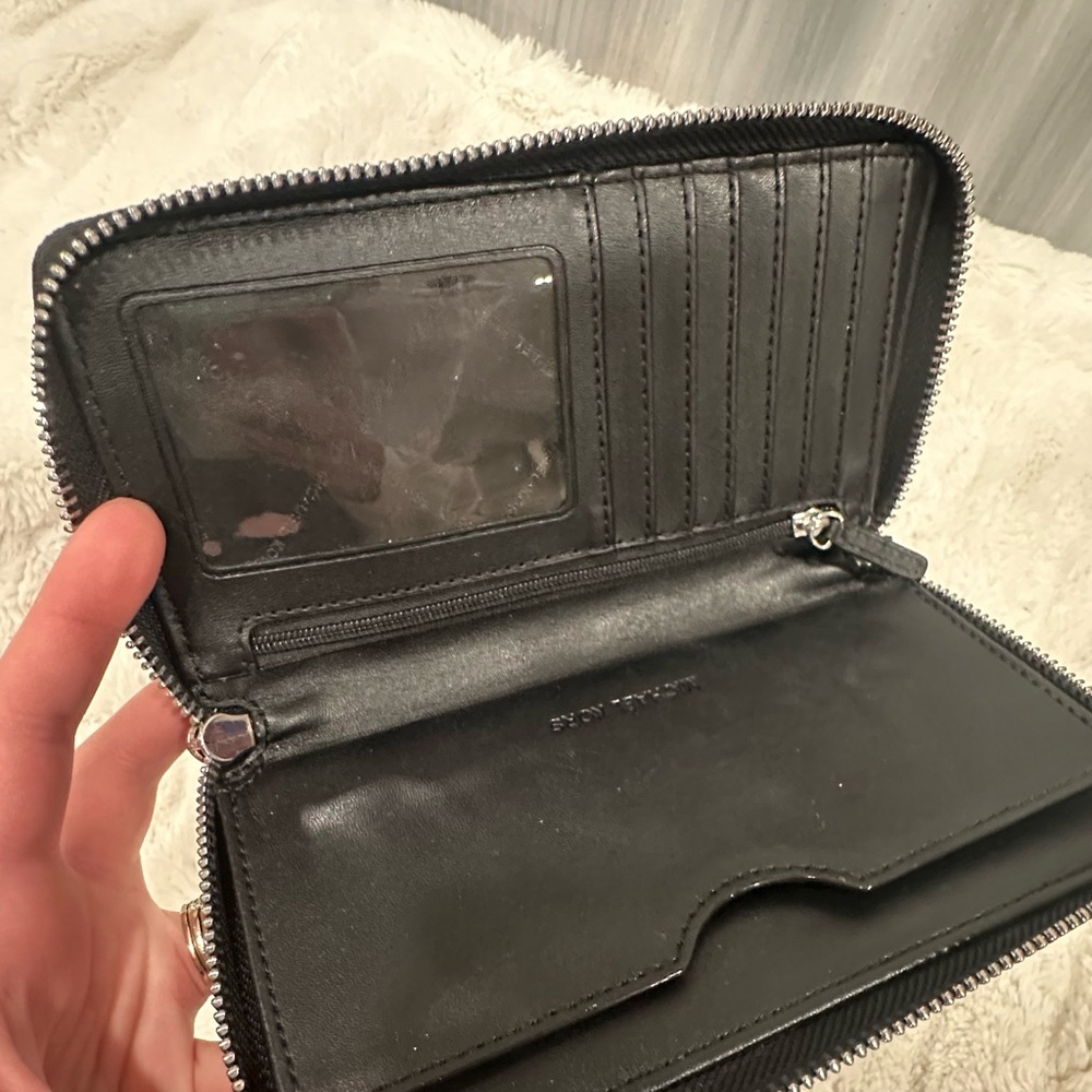 Michael Kors Jet Set Wristlet in Silver - Picture 5 of 5